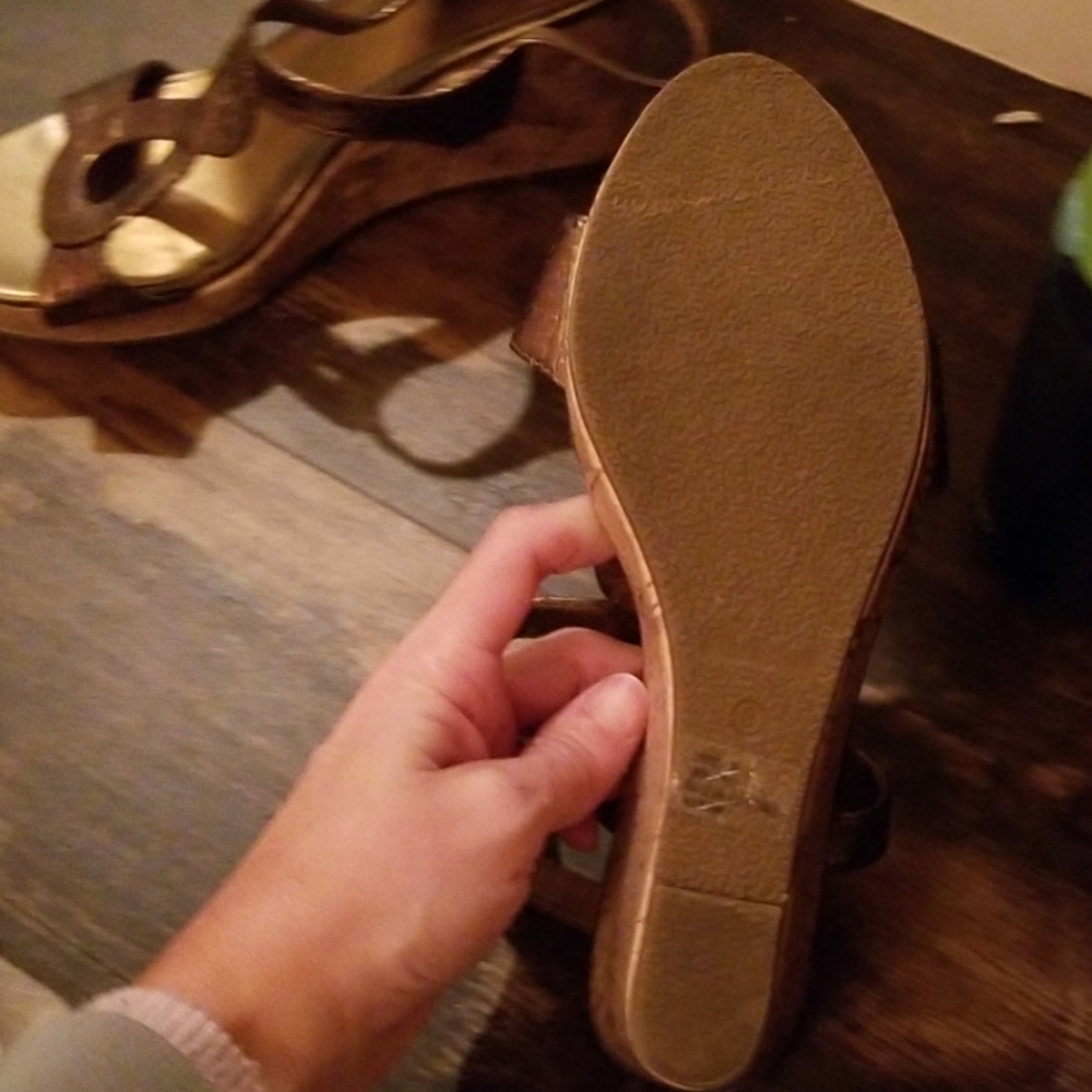 Wedges - Picture 2 of 4